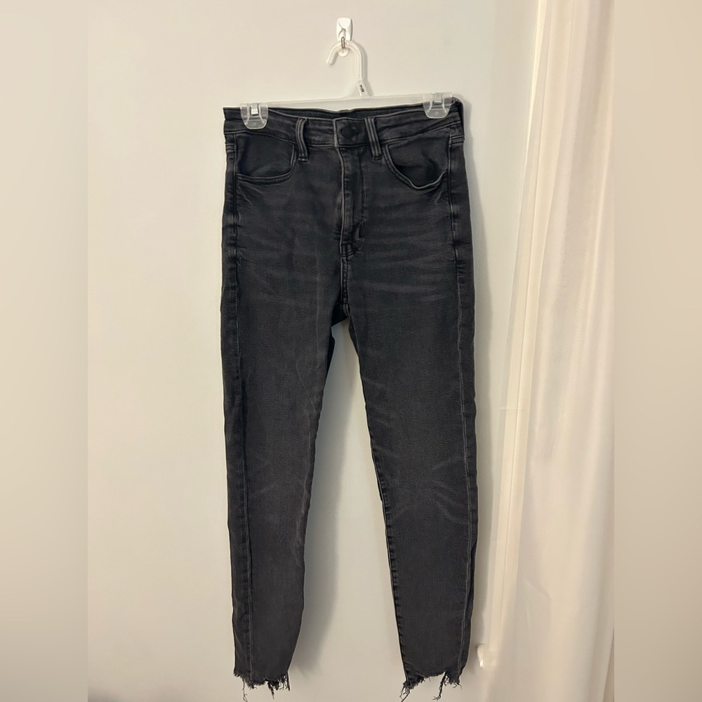 American Eagle black skinny jean size 6